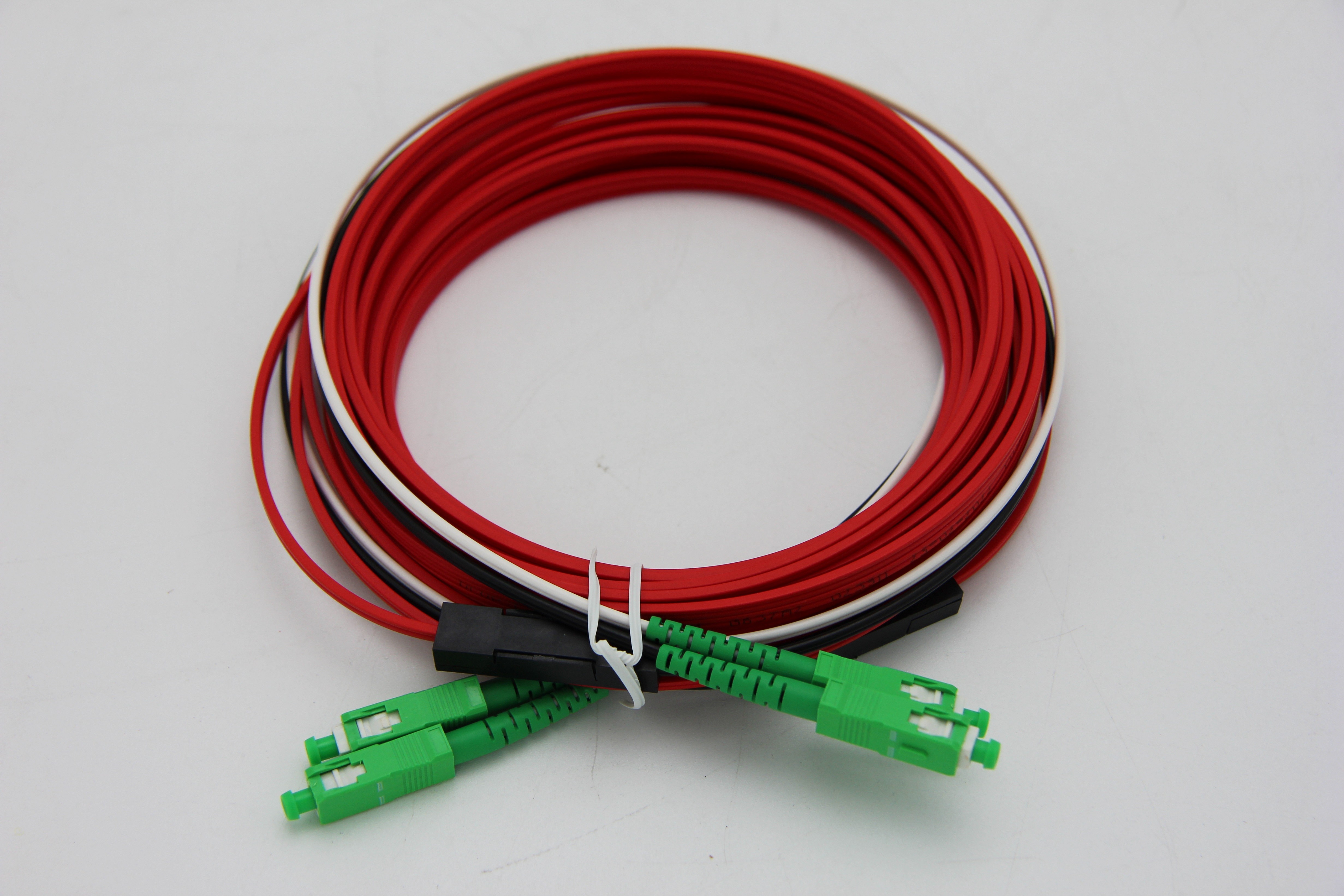 DA GJXFH FTTH Flame Retardant Drop Cable Patch Cord Grade B
